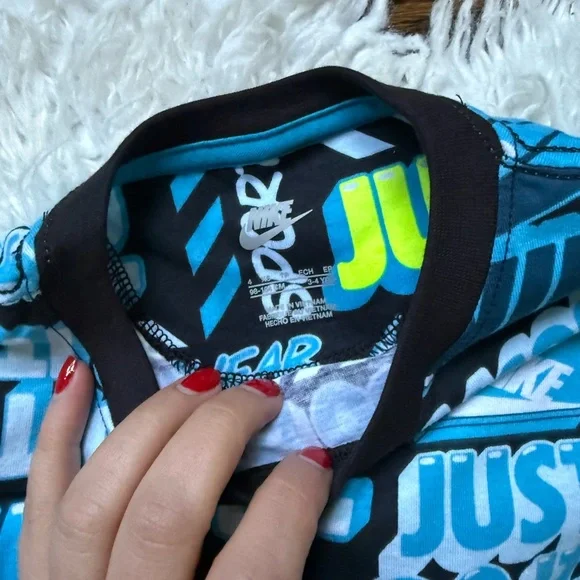 Nike Kids Graphic T-Shirt and Joggers Set - Picture 4 of 8